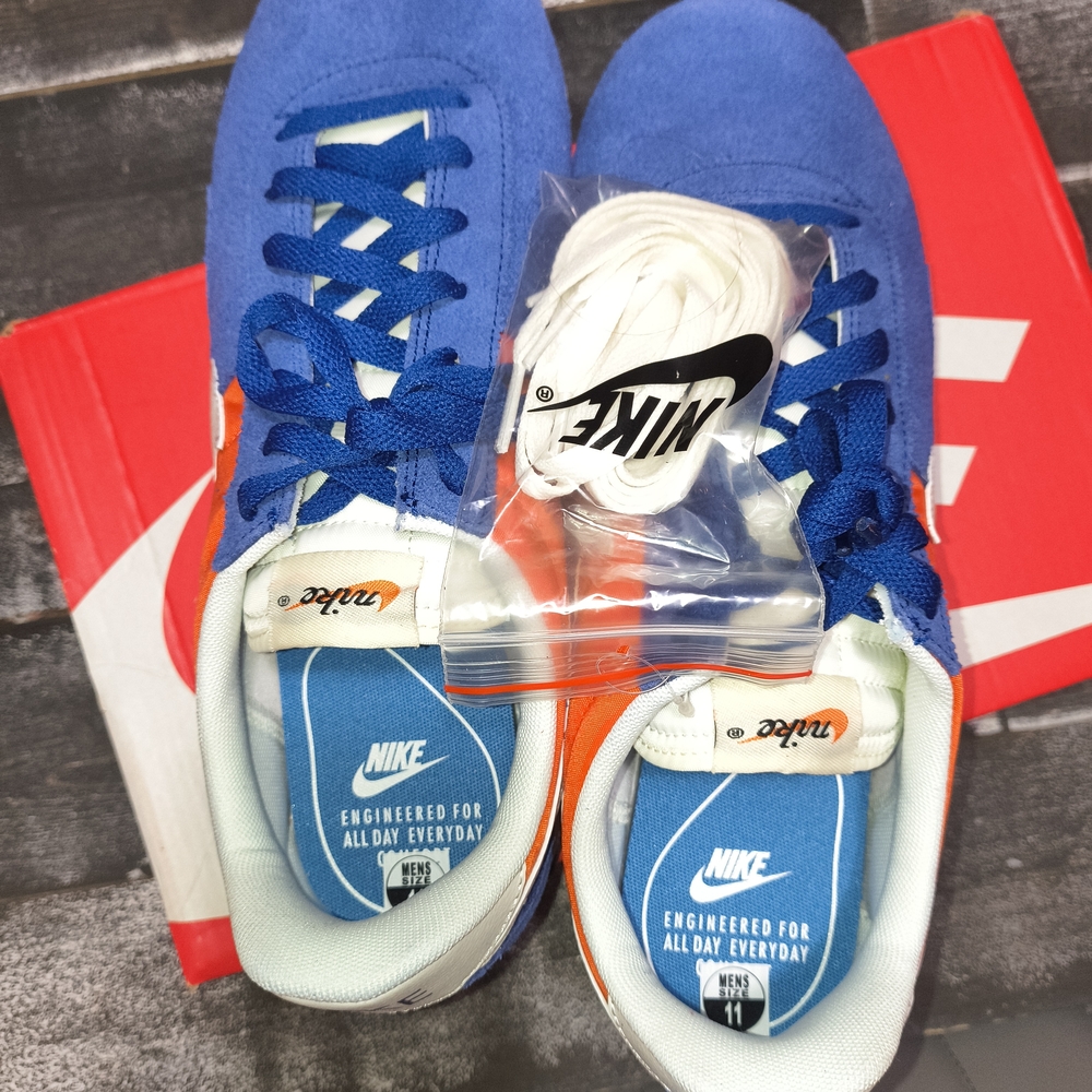 Nike Men’s Pre Montreal Blue and Orange Suede Runner, Team Orange - Picture 3 of 6